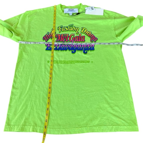 Christopher John Rogers High Fashion Drama Met Neon Green Graphic Tee Large NWT - Picture 3 of 10